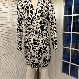 Chic Monochrome Floral Blazer